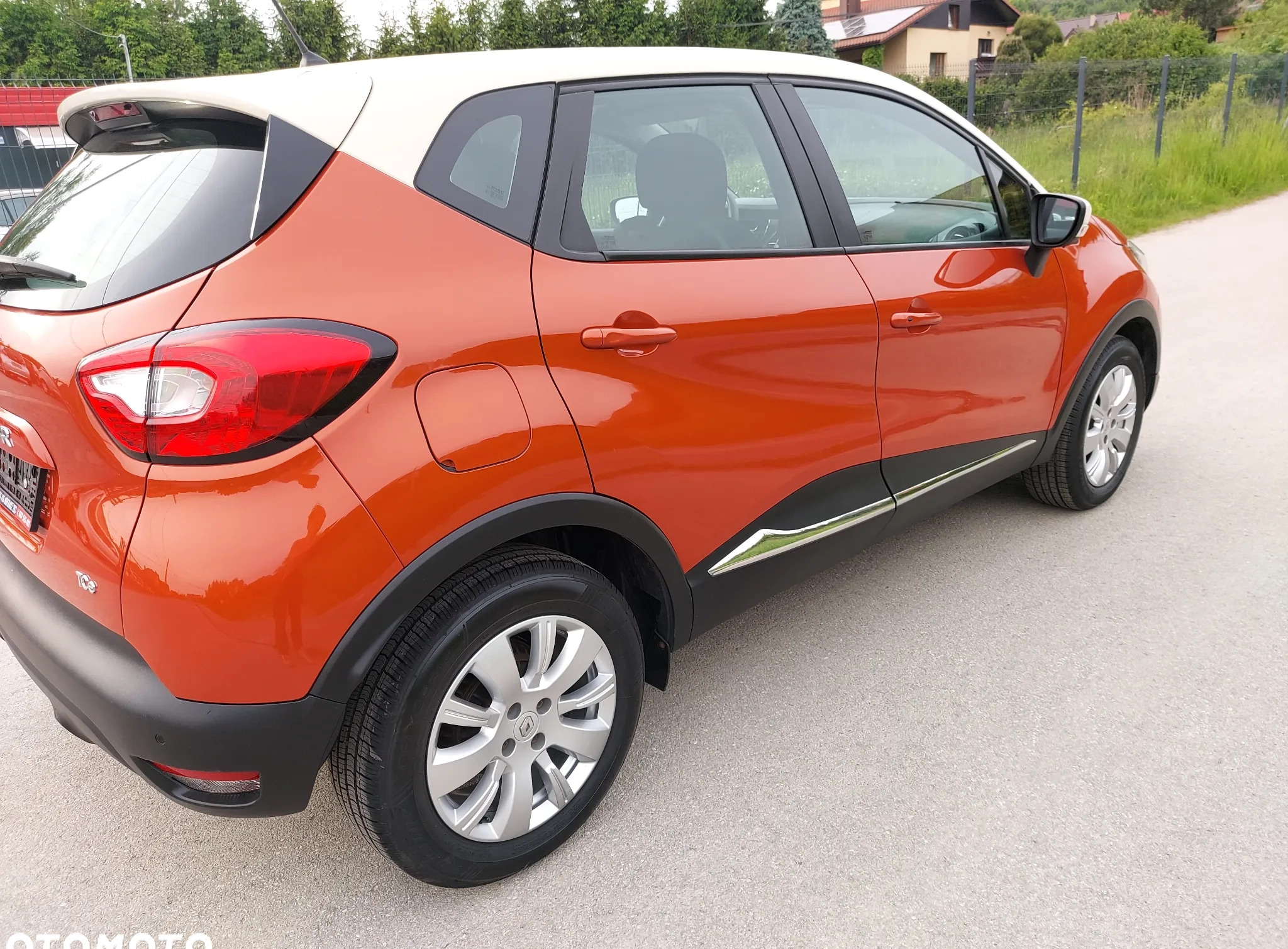 Renault Captur cena 41400 przebieg: 112000, rok produkcji 2014 z Kostrzyn małe 631